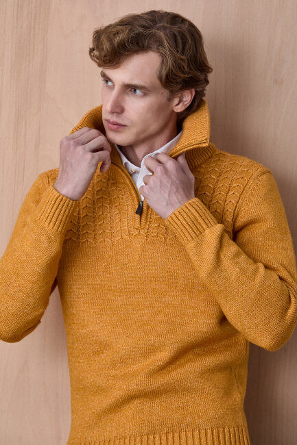 Sarı Pamuklu Fermuarlı Kazak 