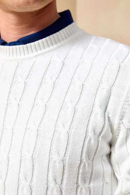 GUSTAVIA BRAIDED KNIT SWEATER - OFF WHITE - Thumbnail